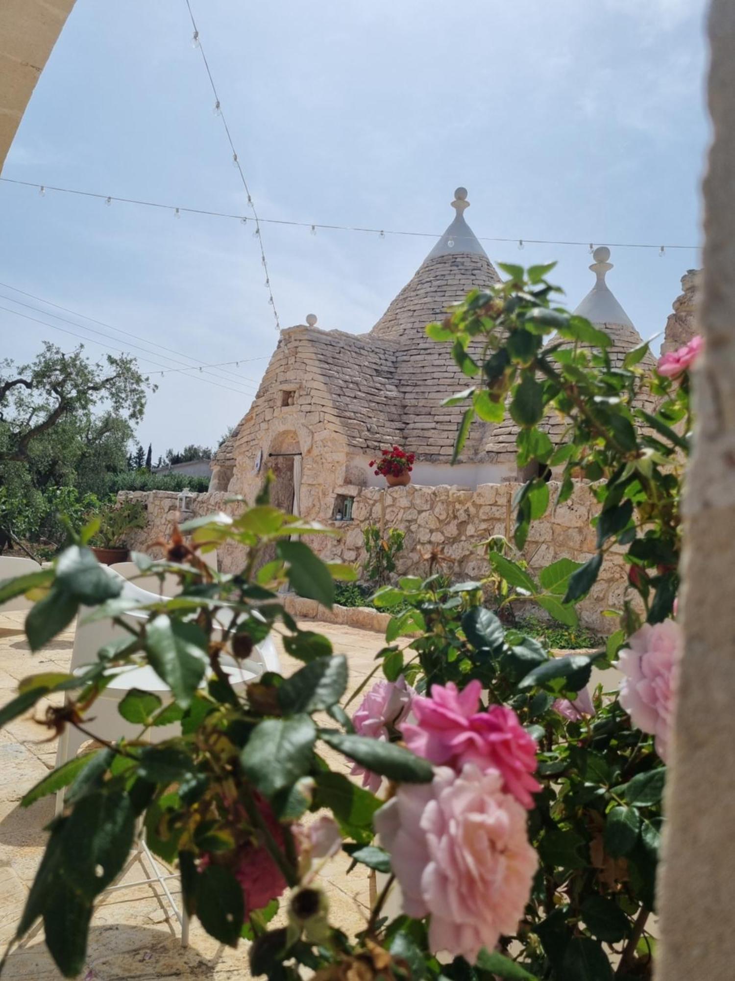 Trulli Di Spinaruta Panzió Grottaglie Kültér fotó