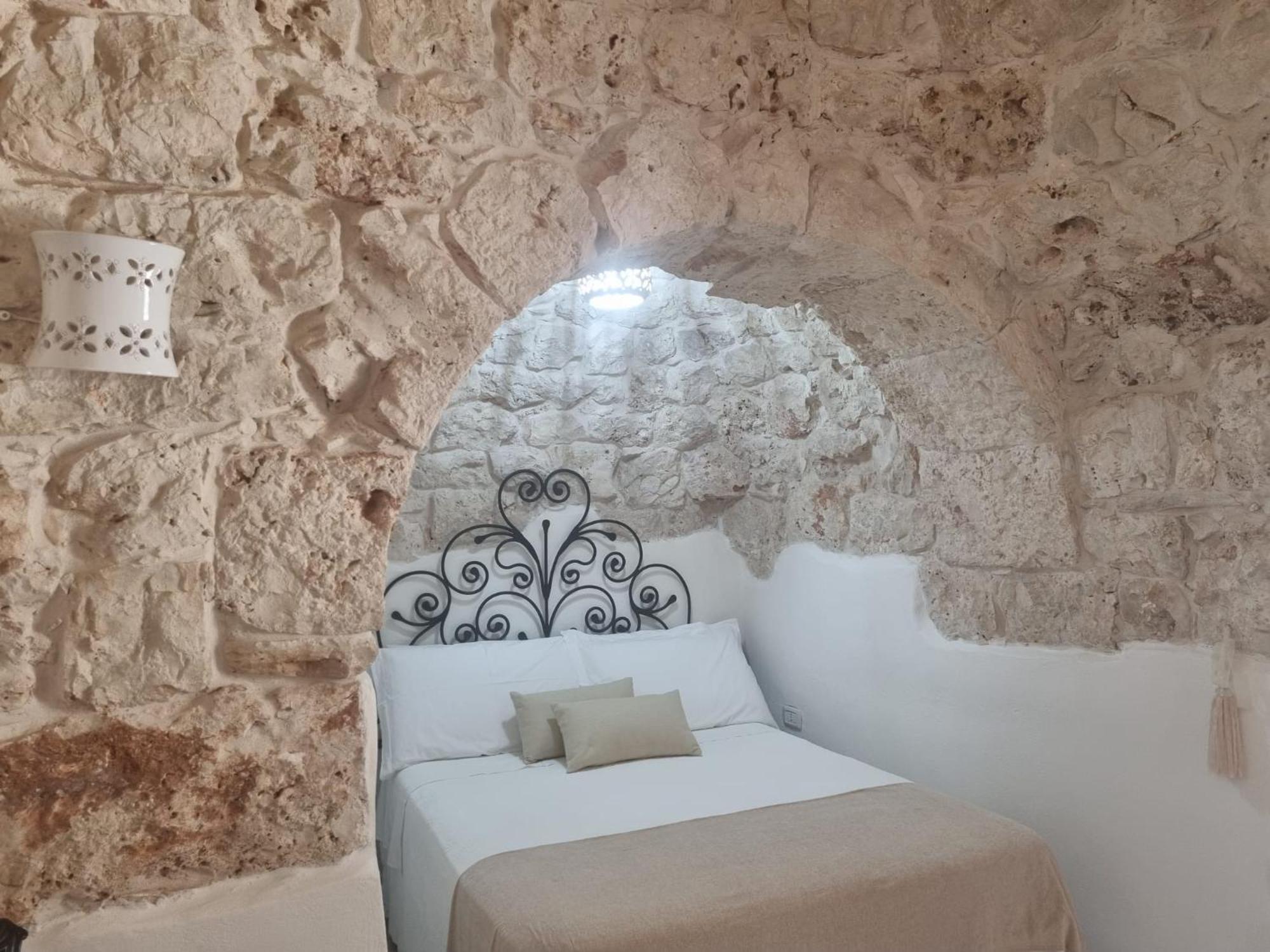 Trulli Di Spinaruta Panzió Grottaglie Kültér fotó
